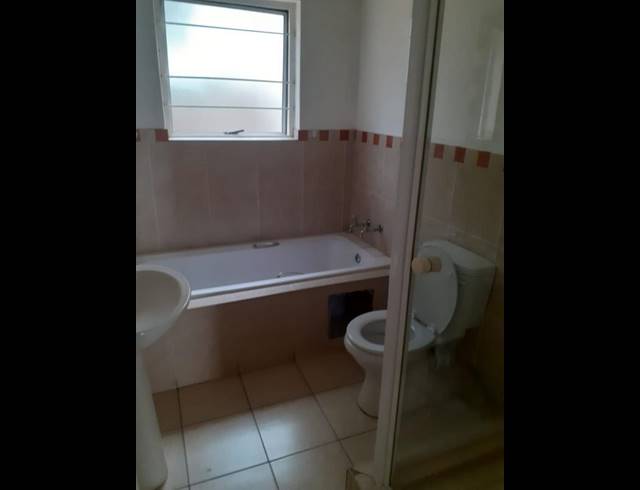 2 BEDROOM TOWNHOUSE FOR SALE IN MEREDALE
